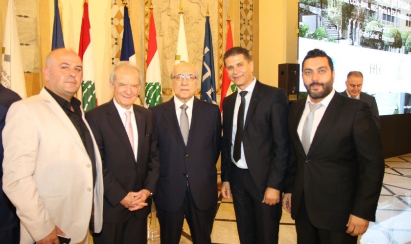 الفرنسية” في #بيروت من ضمن اتفاق مع غرفة بيروت وجبل لبنان برئاسة محمد شقير ومواكبة ودعم من الرئيس الحريري