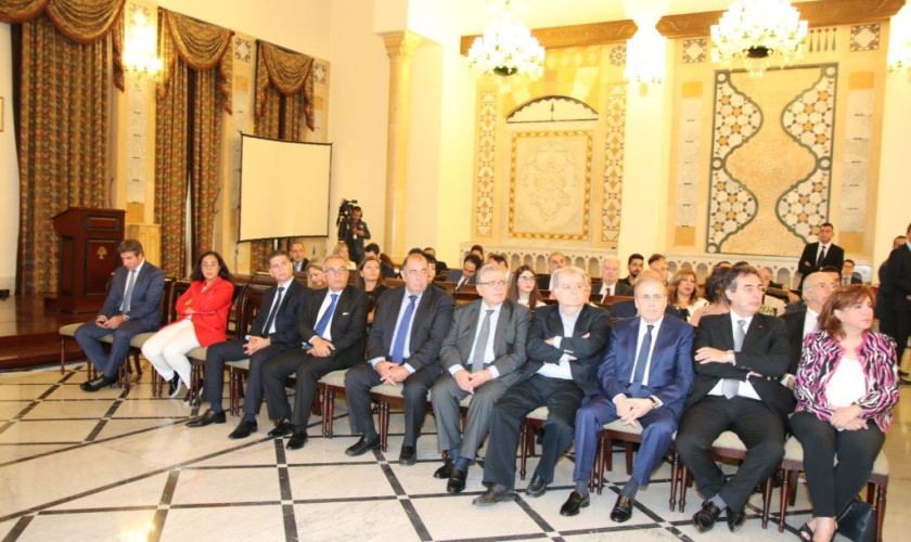 الفرنسية” في #بيروت من ضمن اتفاق مع غرفة بيروت وجبل لبنان برئاسة محمد شقير ومواكبة ودعم من الرئيس الحريري