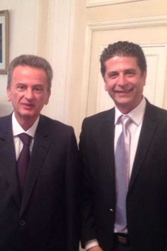إجتماع بين حاكم مصرف لبنان الدكتور رياض سلامة و رئيس نقابة مستوردي السيارات المستعملة في لبنان السيد إيلي قزي