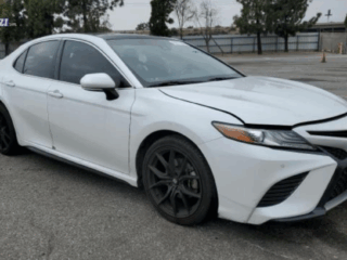 Toyota Camry  '2018