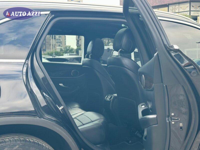 Mercedes-Benz  '2020